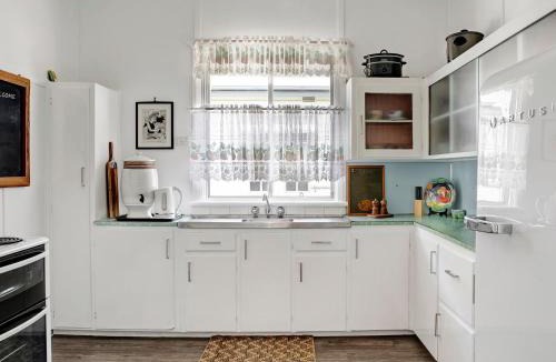 Maclean House | Dove Cottage