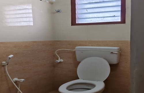 Sholinganallur Hotel | DP Residency