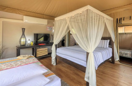Dubbo Cabin | Dubbo Rhino Lodge