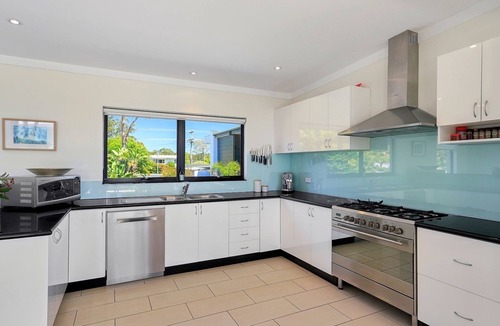 Vincentia House | Dune House Vincentia by Book Jervis Bay