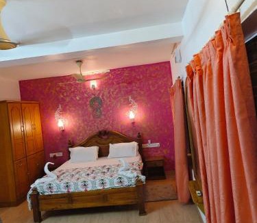 Kovalam Hotel | Dver Prirody