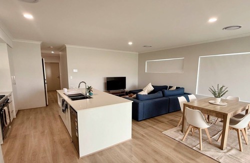 Eaton House | Eagle Breeze is a modern 3-bedroom, 2-bathroom home in Eaton