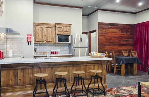 Gawler Bed & Breakfast | Eagle Foundry Bed & Breakfast