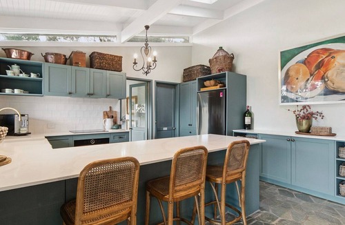 Main Ridge House | Eagle Rise - Stunning views through the vineyard