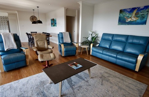Vincentia House | Eagle s Nest by Jervis Bay Breaks