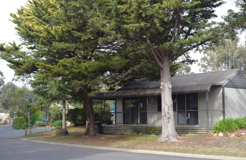 Sutton Resort | Eaglehawk Park Canberra