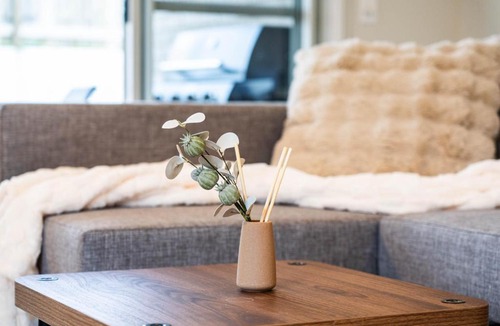 Loganlea House | Easy Days & Soft Mornings between BNE City & GC - Holiday Home