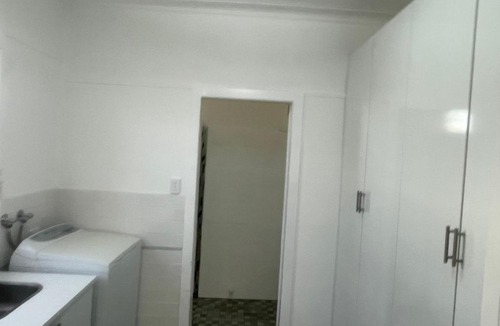 Forest Hill House | Easy Wagga Stopover, Spacious & Comfortable