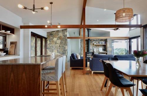 Primrose Sands Villa | Eco Waterfront Seclusion - Carlton Bluff House