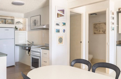 Caloundra Apartment | Edgecliffe Unit 7, 4 Bulcock Beach Esplanade Kings Beach