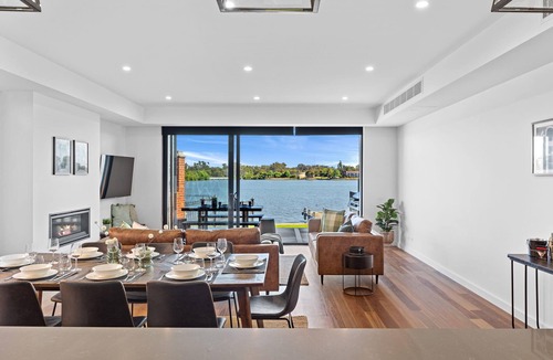 Yarrawonga House | Edgewater on Irvine - Winter Special