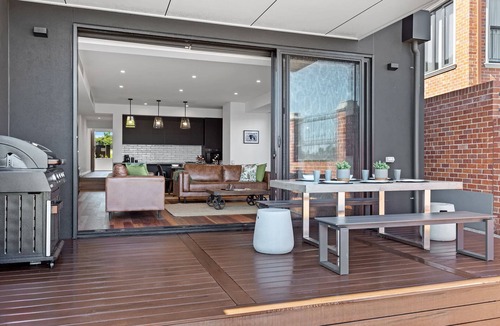 Yarrawonga House | Edgewater on Irvine - Winter Special