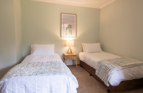 Eildon Hotel | Eildon Motel Main house