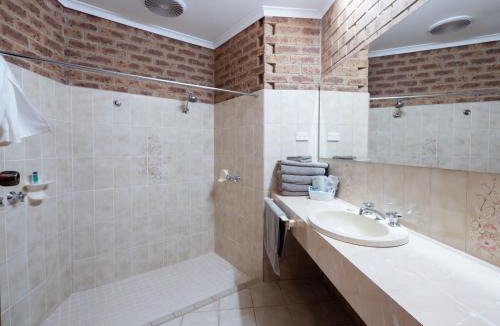 Eildon Hotel | Eildon Parkview Motor Inn Room 12