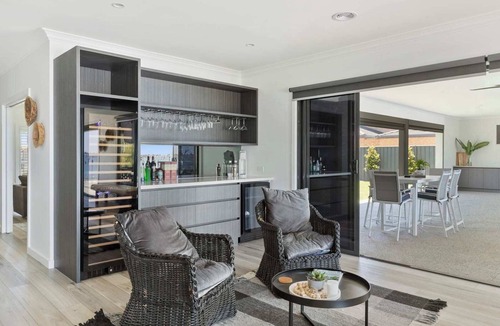 Yarrawonga House | Elements on Waters Edge - Winter Special