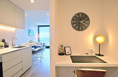Southbank Apartment | Elevate to Level 65 In Elegance With Study Desk AU6514