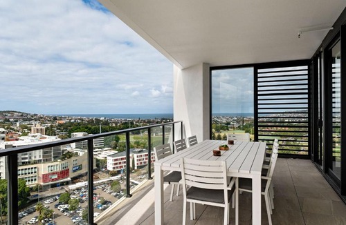 Newcastle West Apartment | Elevated 3BR Stay - Views Amenities Parking