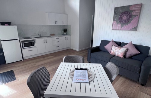 Ellis Beach Hotel | Ellis Beach Oceanfront Bungalows