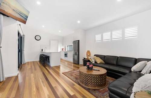 Coffs Harbour Apartment | `Elvis on Brodie` - luxury boutique accommodation
