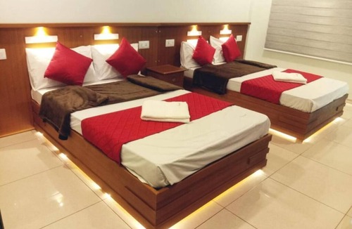 Alwaye Hotel | Emerald Royal Residency