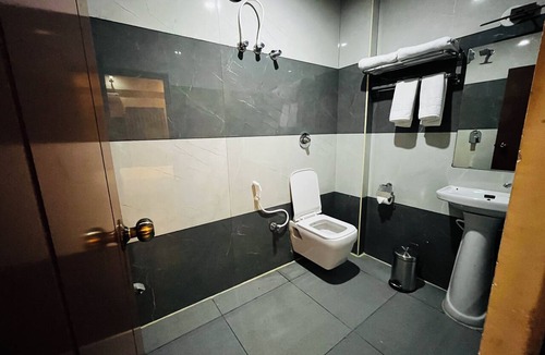 Devanahalli Hotel | EMPORIA COMFORTS