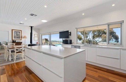 Waitpinga House | Encounter Blue | Swimming Pool with Views