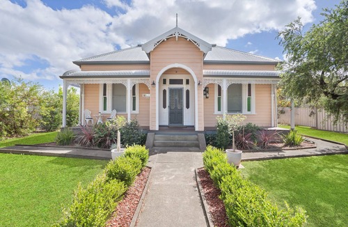 Cessnock Cottage | Endsleigh Cottage | Historic Hunter Valley Escape