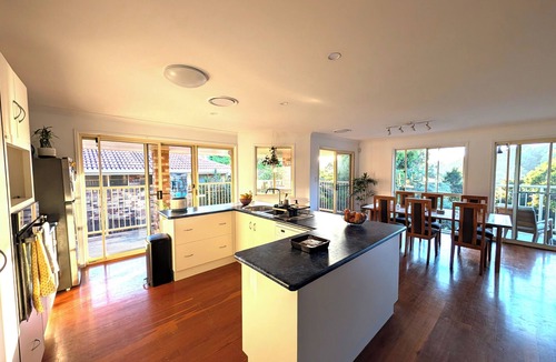 Banora Point House | Entire Peaceful Home with Private Pool & Waterfall walk - Banora Point