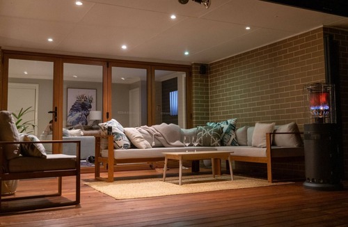Calare House | Entire residence - Country living to its finest!