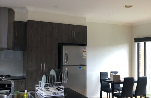 Broadmeadows House | Entire two bedroom Beautiful Townhouse