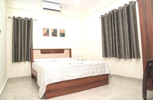 Madhurawada Hotel | EPIC Rooms - MADHURAWADA