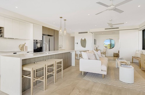 Bilinga Apartment | Escape 201 - Beachfront Luxury in Bilinga/North Kirra - Linen Provided