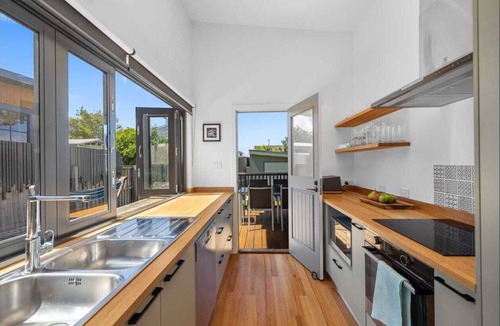 Kioloa House | Escape on Merry - Coastal Retreat