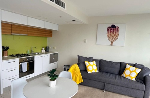 Docklands Apartment | Esplanade Escape Apartment