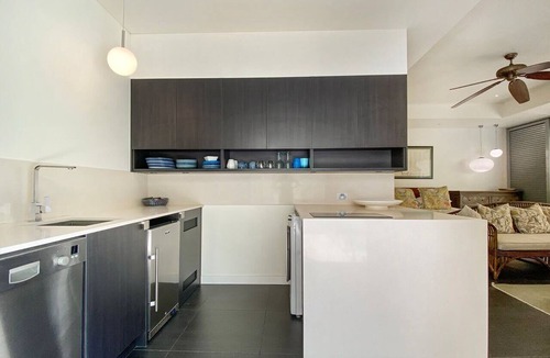Horseshoe Bay House | Essence Beachfront Retreat