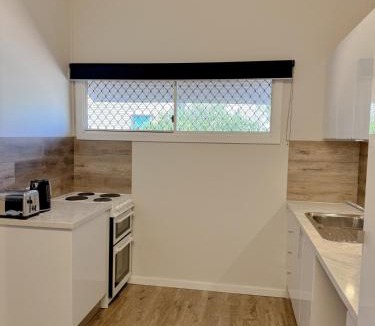 Broken Hill House | Eucalyptus Cottage
