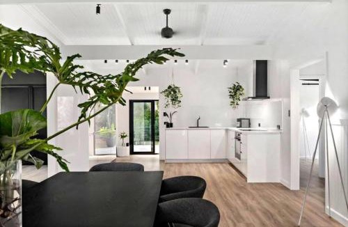 Broke House | Eune House