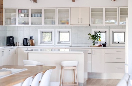 Mollymook House | Everlong Mollymook - Spacious Home on Beachside Golf Course with Ocean views