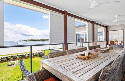 Soldiers Point House | Exclusive beachfront holiday house