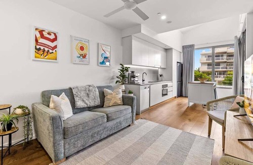 Maroochydore Resort | Executive 1 Bed Beachside Getaway - 2nd Floor