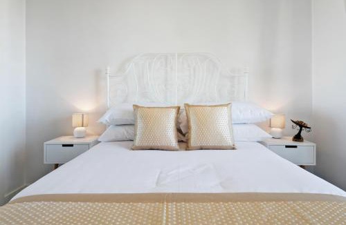 Sunshine Apartment | Executive and Spacious Apartment with Balcony