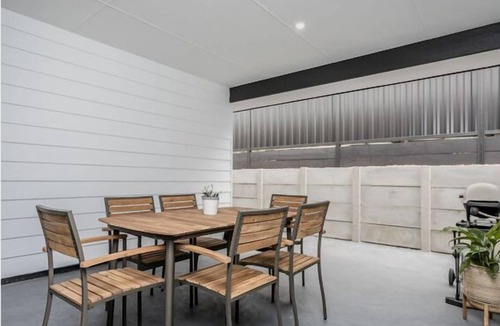 Albany House | Executive Comfort right in the Heart of Albany