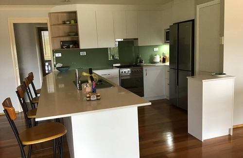 Moruya House | Executive home with pool and handy to beaches. Rural setting. Dog friendly