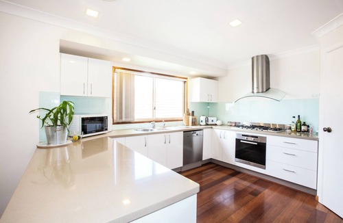 Hamilton House | Executive Three Bedroom Two Level Spacious Home with Pool and Parking for Two