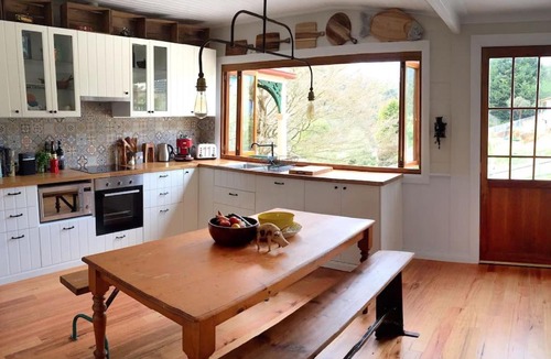 Derby House | Explore Derby from Gorgeous Home with Outdoor Bath