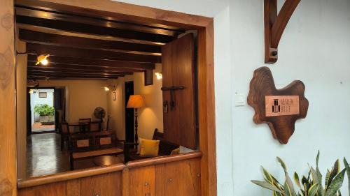 Kochi Hotel | Ezekiel House Residence