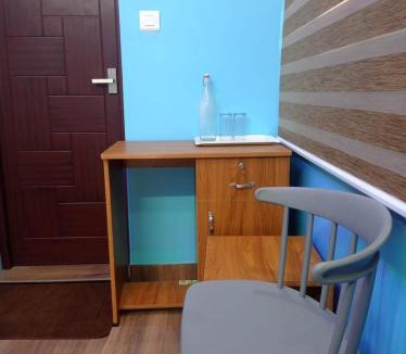 Edapalli Hotel | Ezzanza property
