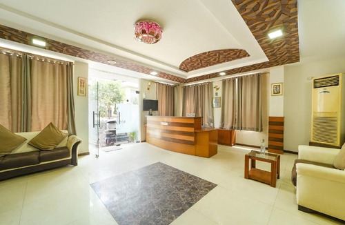 Malviya Nagar Hotel | FabHotel Aayansh