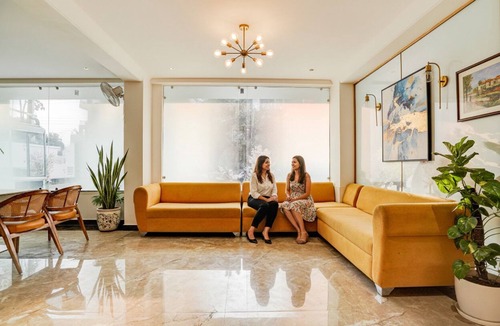 Udyog Vihar Hotel | FabHotel Amrit luxury Inn by Amrit Residency