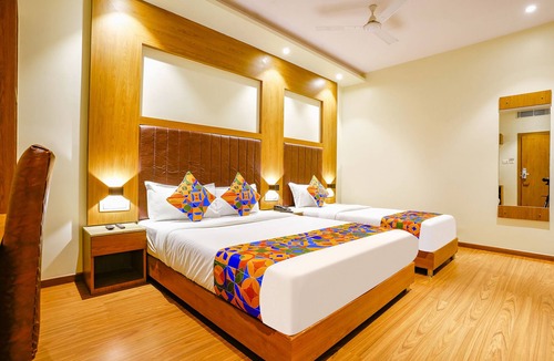 Marol Hotel | Fabhotel Azure